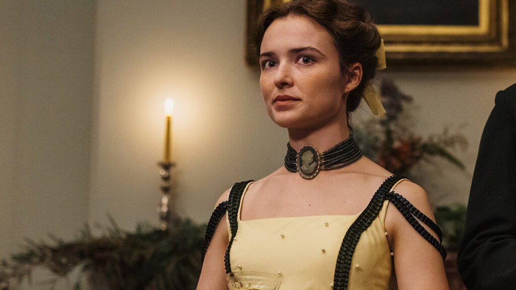 Protagonista de ‘Minha Carreira Brilhante’ entrega pistas sobre a nova série de época da Netflix
